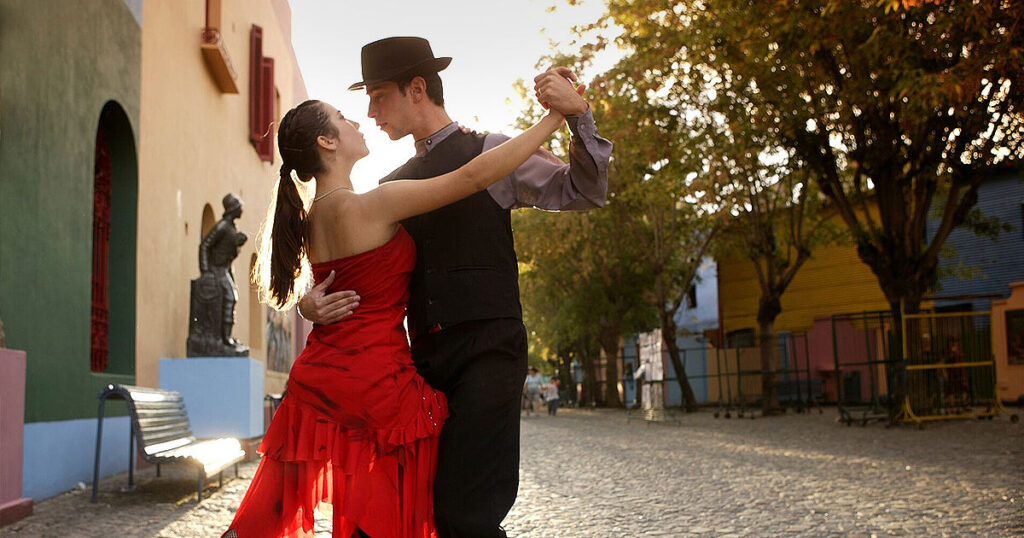 Международный день танца отметят в центре Кишинева в ритмах латино