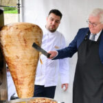 Президент Германии приехал в Турцию с 60 кг мяса для кебаба