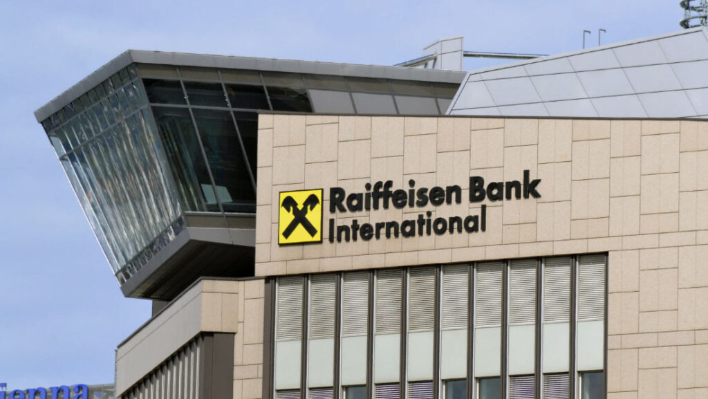 Reuters: Минфин США угрожает австрийскому Raiffeisen Bank закрытием доступа к доллару