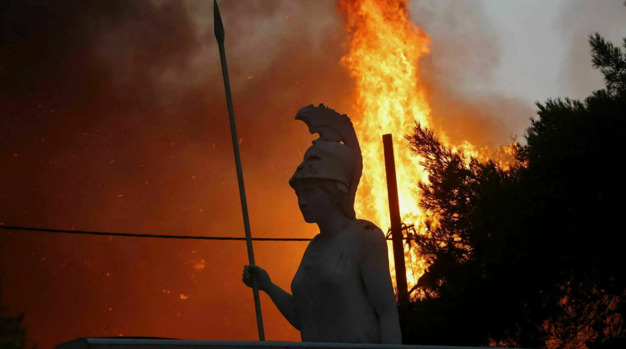 В Греции бьют тревогу из-за угрозы масштабных лесных пожаров