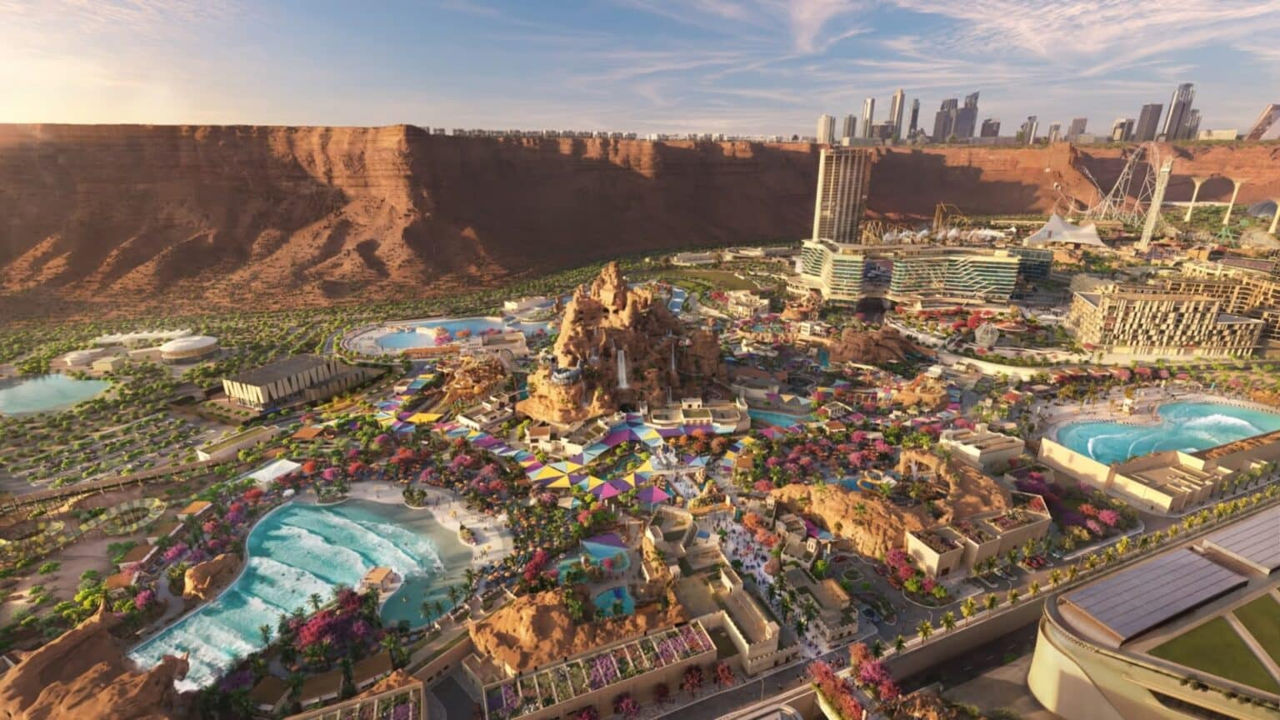 В Саудовской Аравии показали, как возводят крупнейший на Ближнем Востоке аквапарк