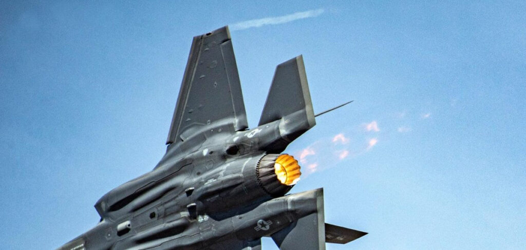В США разбился истребитель F-35