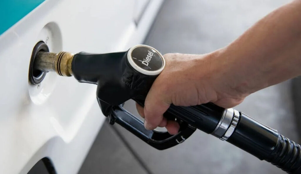 Цена на дизельное топливо упала до самого низкого уровня в этом году