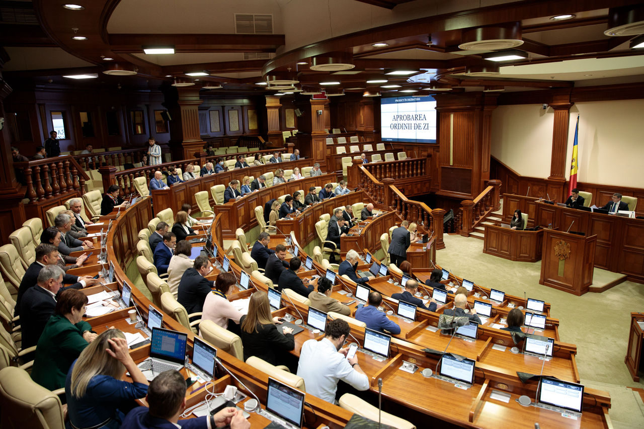 Парламент утвердил отчет о деятельности Фонда гарантирования депозитов