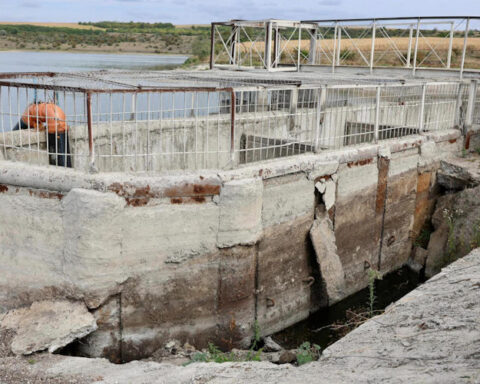 Повреждена дамба водохранилища, снабжающего водой города Единцы и Купчинь