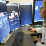 Ряд IT-компаний уходит из России из-за санкций США