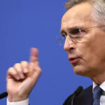 Столтенберг: Переговоры по Украине должны включать гарантии от США