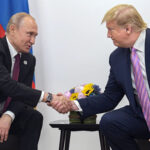 Путин готов обсуждать мир с Трампом без территориальных уступок Украине