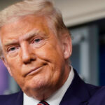 Трамп обещает работать над войной в Украине: Это должно прекратиться