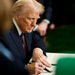 Трамп запретил нелегальным мигрантам пересекать границу США с Мексикой