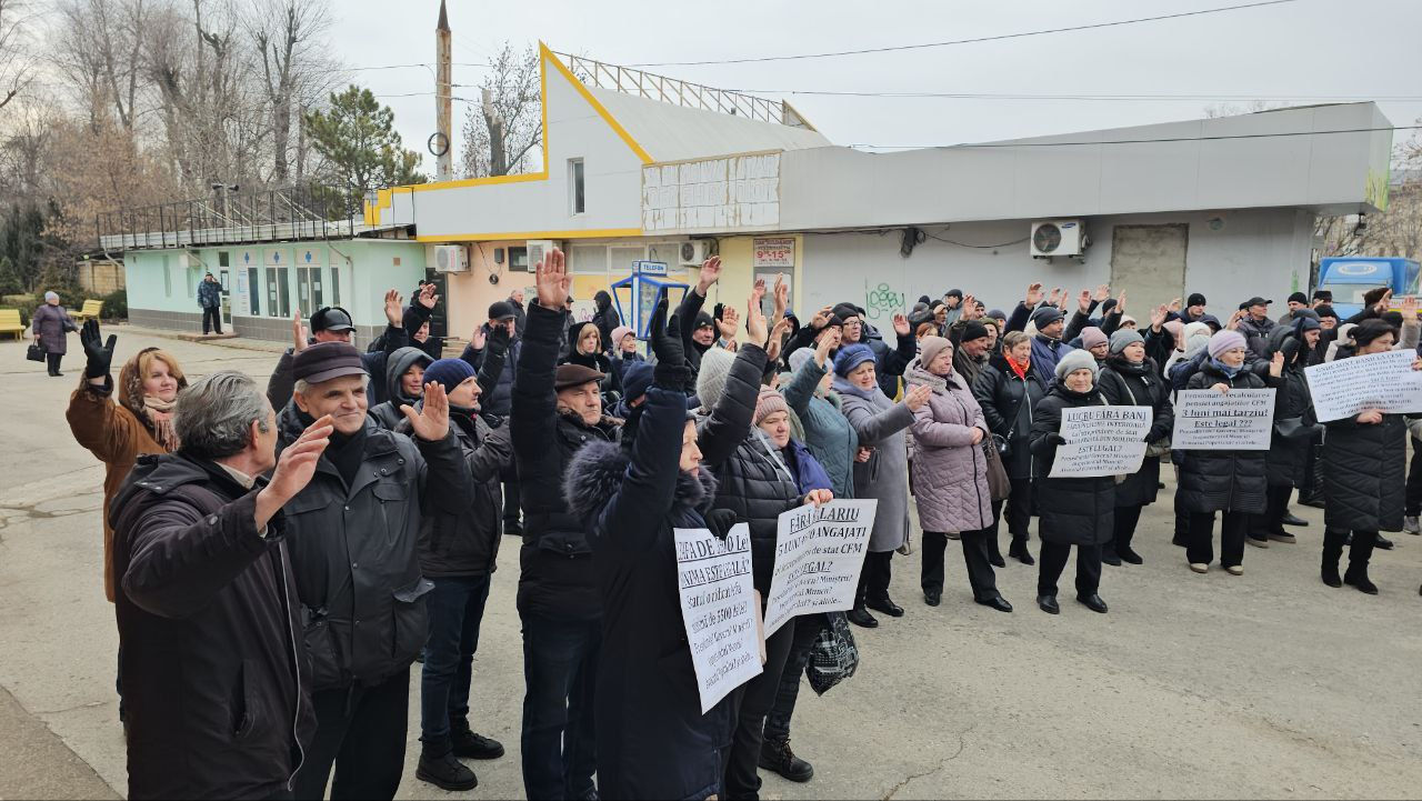 Железнодорожники снова вышли на протест