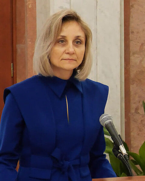 Новый министр экономики Дойна Нистор принесла присягу