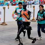 В Китае прошел первый полумарафон с участием человекоподобных роботов