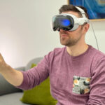 Apple разрабатывает новые носимые на голове устройства