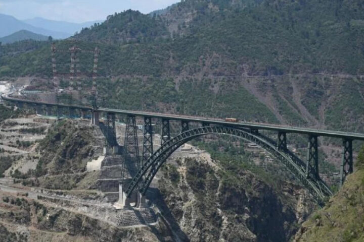 "Чудо инженерии" в Кашмире - самый высокий мост для железной дороги в мире