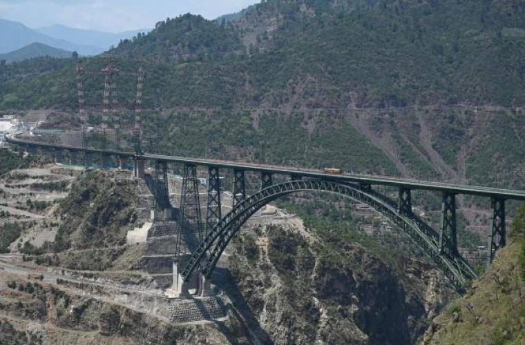 "Чудо инженерии" в Кашмире - самый высокий мост для железной дороги в мире