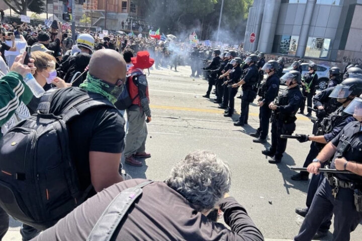 Комендантский час в Лос-Анджелесе снят: буря утихла?