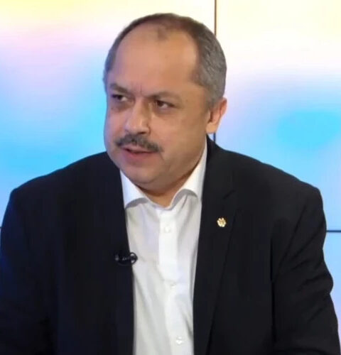 Корнелиу Попович: «Артистов используют для прикрытия политических провалов»