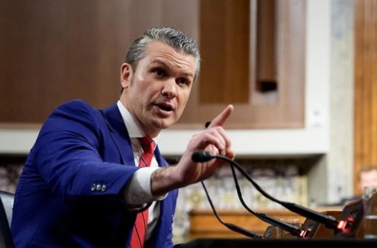 Министр обороны США: "Трамп стремится к миру"