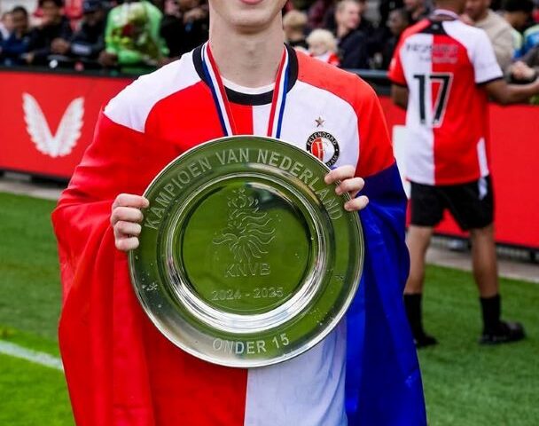 Молдавский футболист Гектор Креческо стал чемпионом Голландии