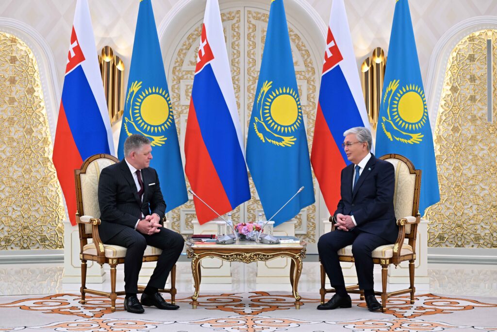 Роберт Фицо в Казахстане: дипломатия на грани и экономические намёки Кремлю