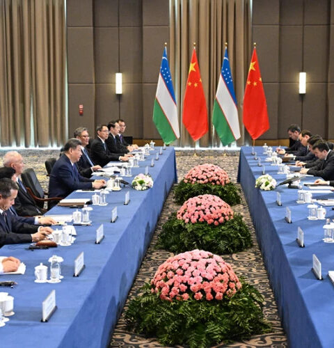 Си Цзиньпин выступил за деэскалацию напряженности на Ближнем Востоке