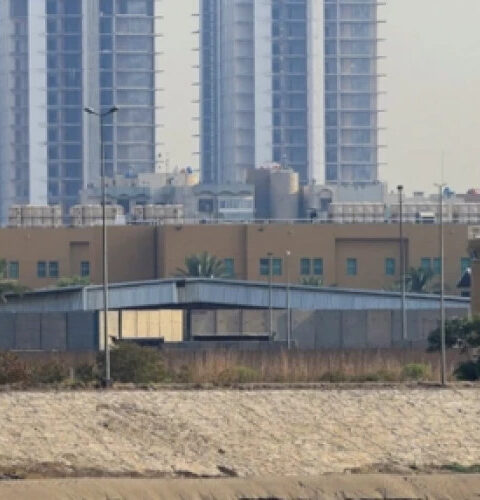 СМИ: Многие сотрудники покинули посольство США в Ираке