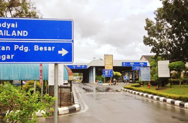 Таиланд прекращает работу пограничных переходов с Камбоджей