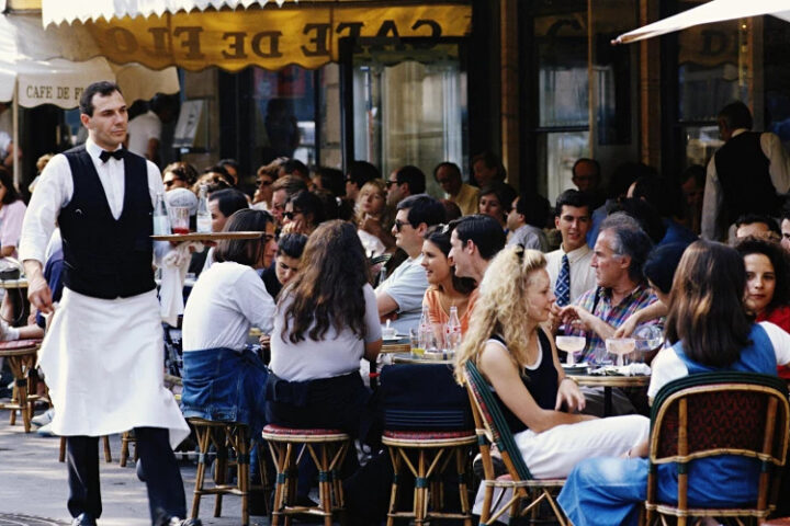 В Итальянском курортном городе продавцам запрещено приставать к туристам на улице