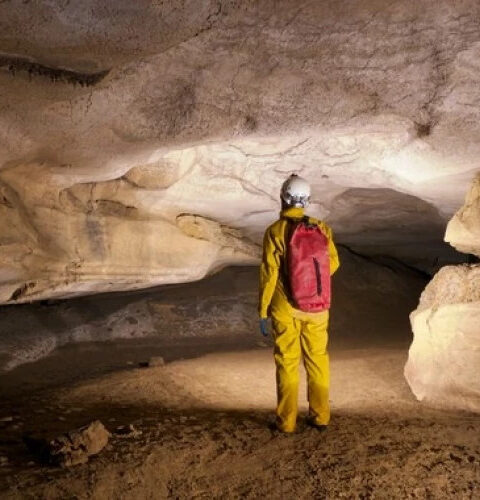 Во Франции спасли группу спелеологов, оказавшихся в ловушке в пещере
