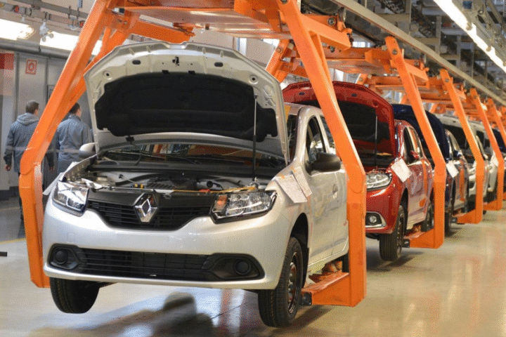 АвтоВАЗ и крупные российские предприятия переходят на четырехдневную рабочую неделю