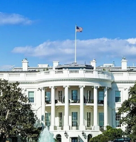 Белый дом отменил запрет на размещение икон в госучреждениях США