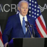 Что известно о Байдене? Экс-чиновники дадут показания.