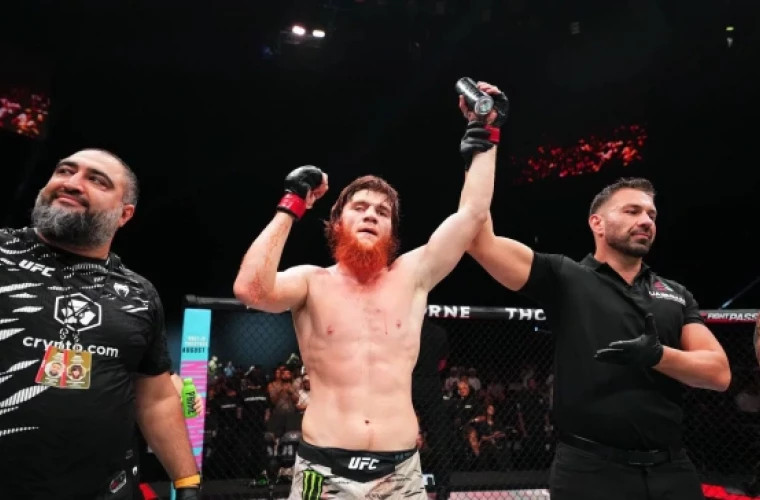 Шара Буллет госпитализирован после победы на UFC из-за перелома носа