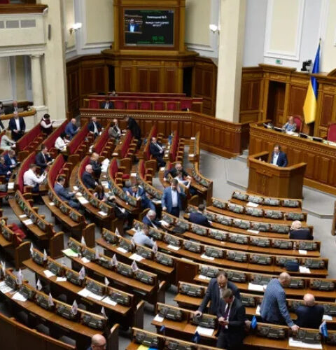 Депутатский конфликт в Верховной раде Украины на фоне обсуждения антикоррупционного законопроекта