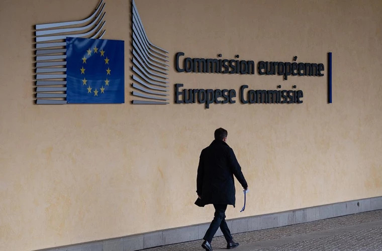 Еврокомиссия угрожает Украине прекращением финансирования из-за давления на антикоррупционные органы