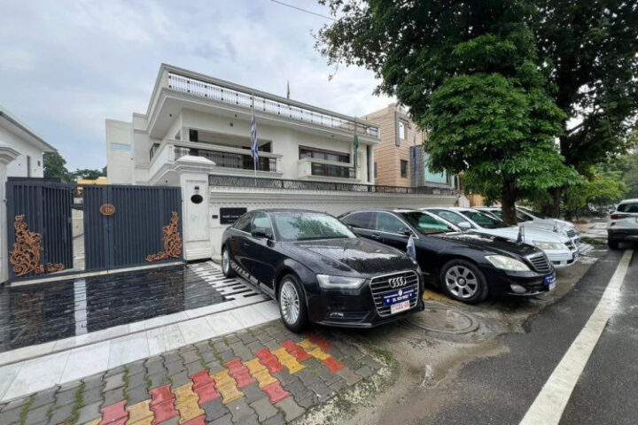 Индийская полиция закрыла фальшивое посольство в Уттар-Прадеш, арестован его оператор