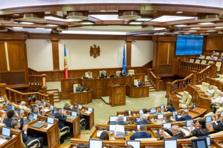 Итоги работы парламента в июле: приняты 85 законов, включая 12 для интеграции с ЕС