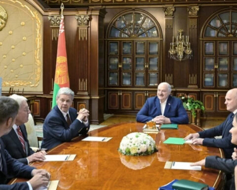 Лукашенко сообщил США о позиции Путина насчет перемирия в Украине