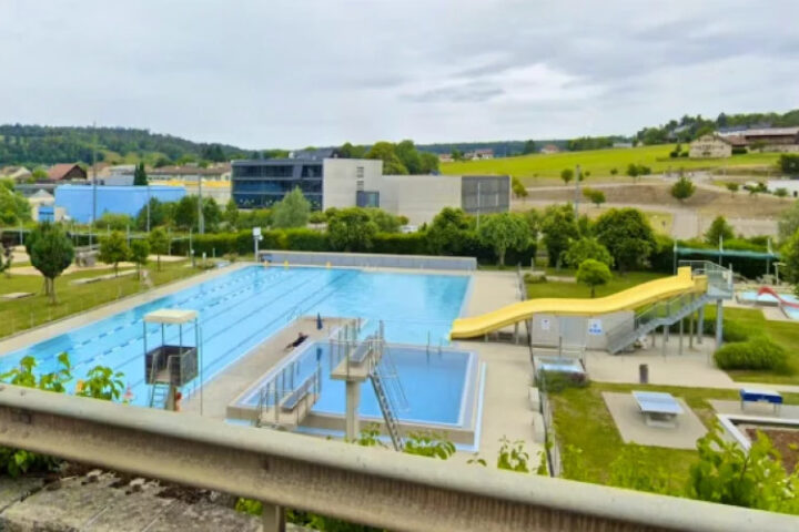 Неповторимое решение в маленьком швейцарском городке по вопросам иностранцев