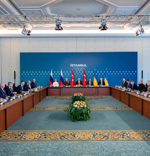 Опубликованы дата и место начала переговоров между Россией и Украиной в Стамбуле