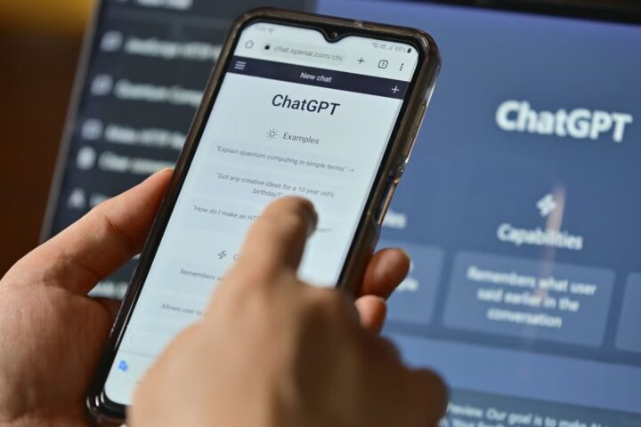 Переписка с ChatGPT может быть раскрыта судом, предупреждает гендиректор OpenAI