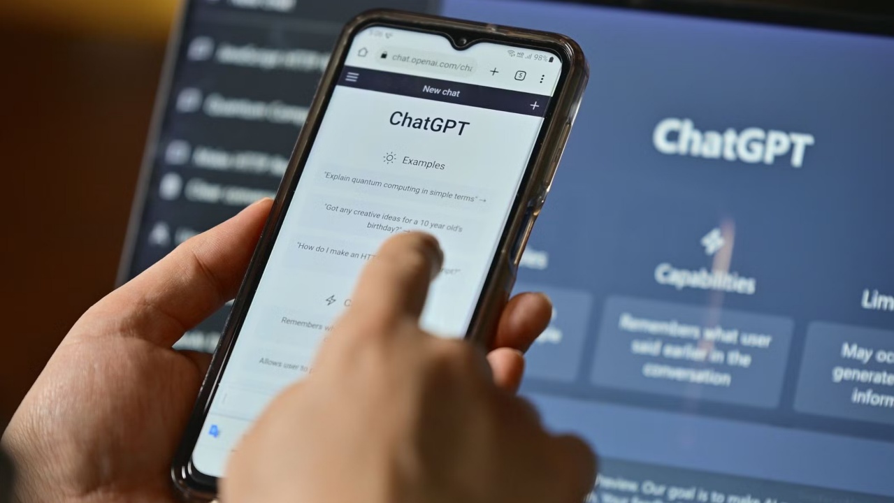 Переписка с ChatGPT может быть раскрыта судом, предупреждает гендиректор OpenAI
