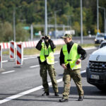 Польша начала контролировать границы с Германией и Литвой