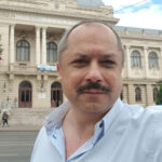 Попович о возможных реформах после выборов на основе сокращений и слияний