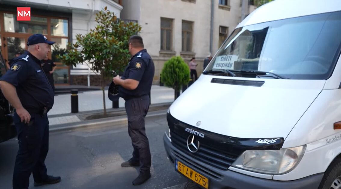 После протеста у офиса ЕС в Кишиневе водители получили штрафы за блокирование улицы