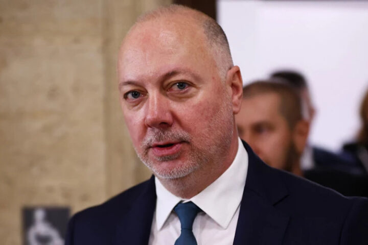 Премьер-министр Болгарии заявил о расследовании получения Плахотнюком болгарского паспорта