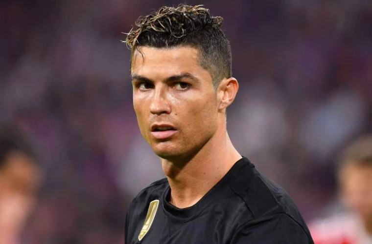 Роналду угрожал вызвать полицию из-за фанатов в австрийском Зальфельдене