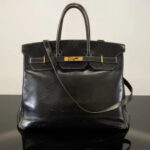 Сумка Birkin установила рекорд цены на аукционе