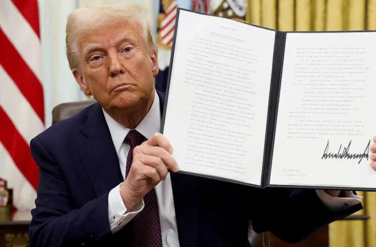 Трамп сообщил о подписании писем о пошлинах для 12 стран